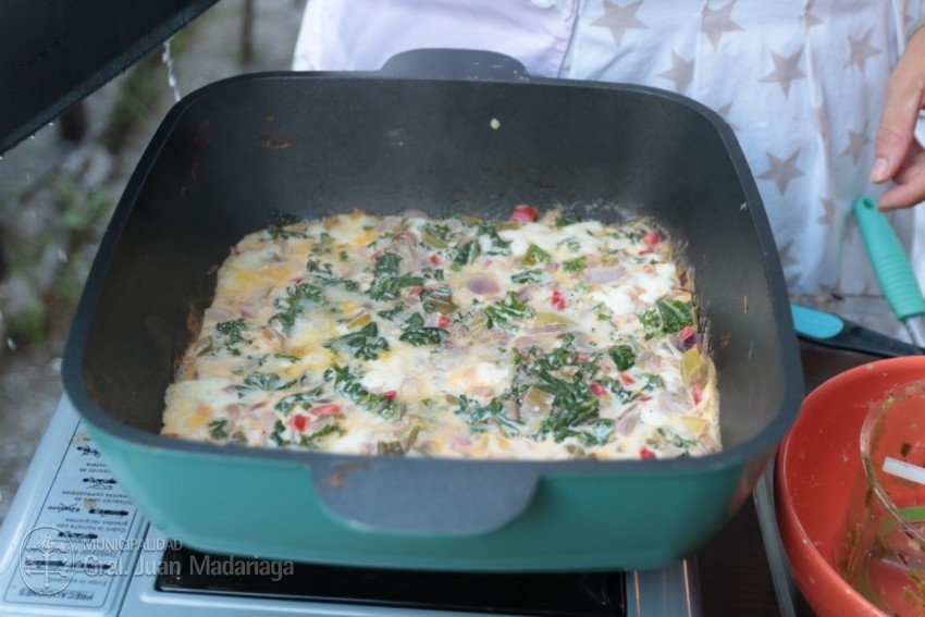 El taller de cocina incluyó recetas y degustaciones