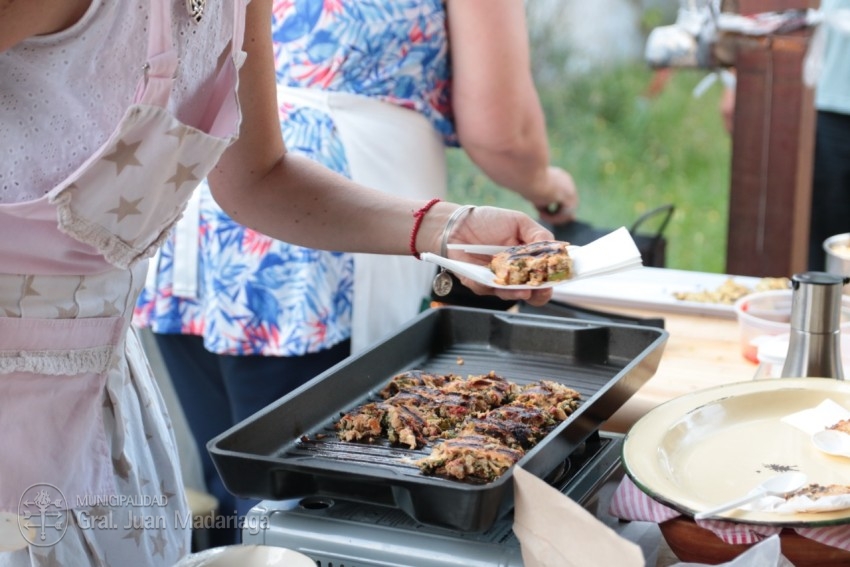 El taller de cocina incluyó recetas y degustaciones