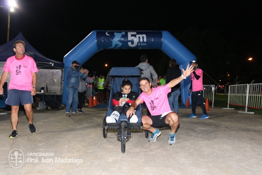 Las 5 Millas Nocturnas en fotos