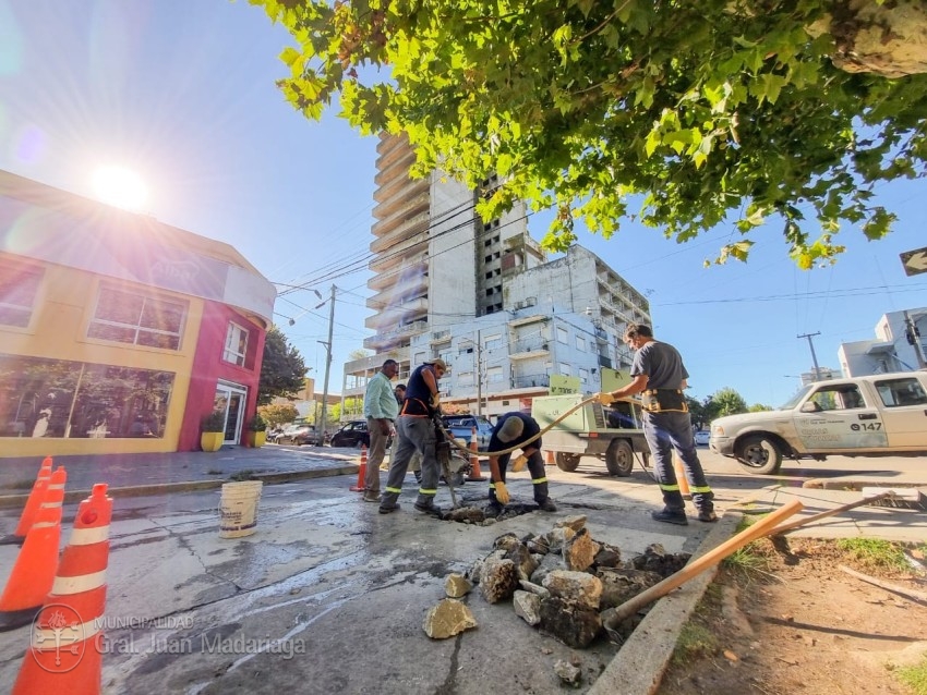 Comenzaron los trabajos de bacheo en el centro de la ciudad