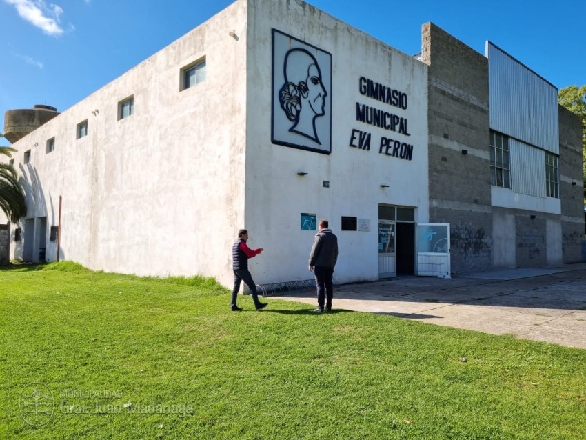 Santoro recorri el Polideportivo y el Gimnasio en donde se planifican