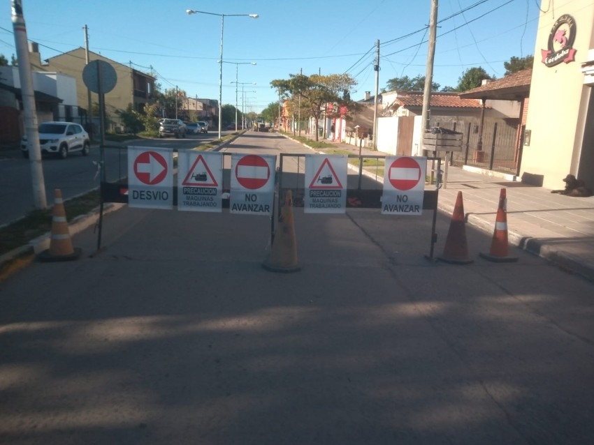 Comenzaron con un importante trabajo de bacheo sobre Martnez Guerrero