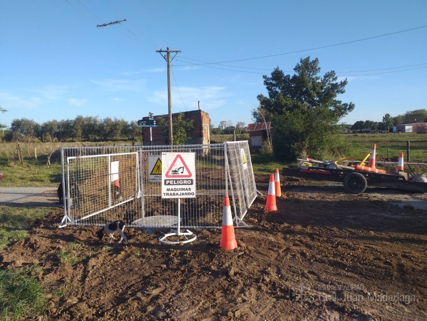 Cloacas del barrio Argentino Luna: Avanzan en la construcción de las c