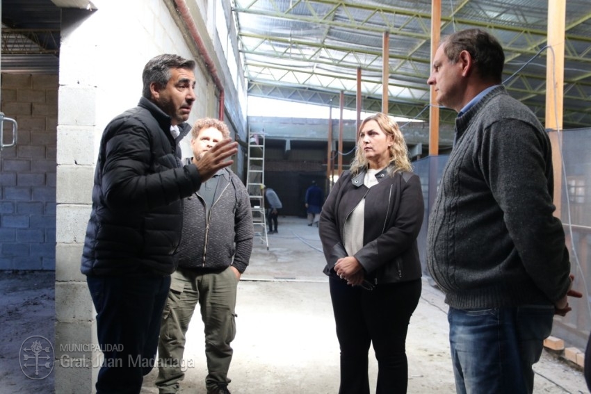 El municipio construye ocho nuevas aulas y sanitarios en la Escuela Té