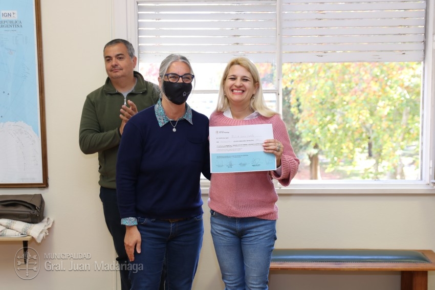 Ms agentes municipales recibieron la certificacin por haber concreta