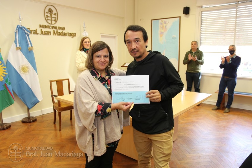 Ms agentes municipales recibieron la certificacin por haber concreta