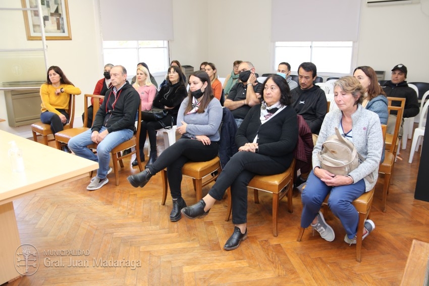 Ms agentes municipales recibieron la certificacin por haber concreta