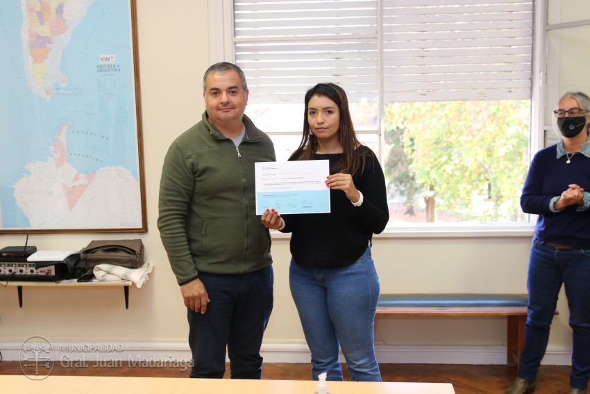 Ms agentes municipales recibieron la certificacin por haber concreta