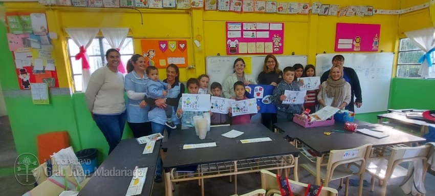 Trabajo de huerta con alumnos del Paraje Juancho