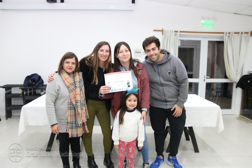 Otros 45 madariaguenses recibieron su certificado del curso de Camarer