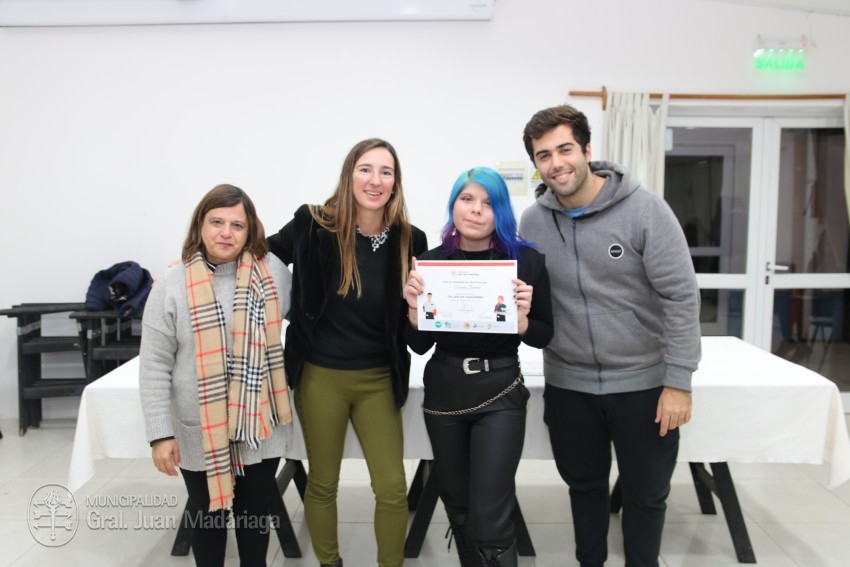 Otros 45 madariaguenses recibieron su certificado del curso de Camarer