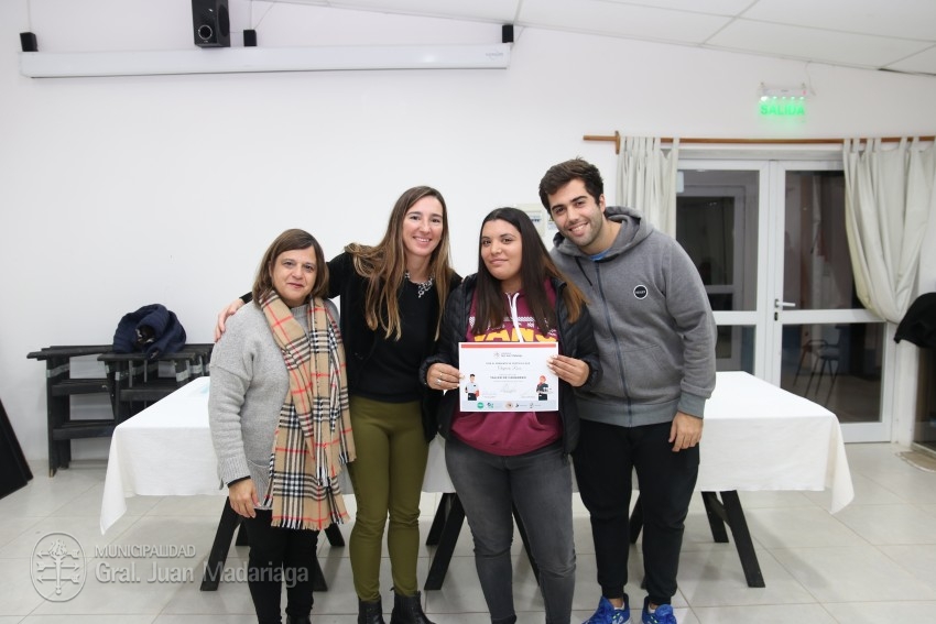 Otros 45 madariaguenses recibieron su certificado del curso de Camarer