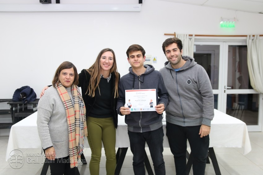 Otros 45 madariaguenses recibieron su certificado del curso de Camarer