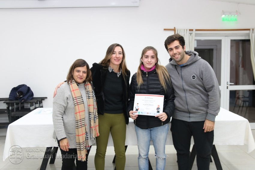 Otros 45 madariaguenses recibieron su certificado del curso de Camarer