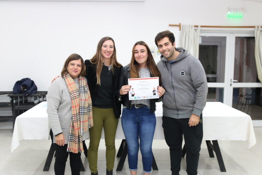 Otros 45 madariaguenses recibieron su certificado del curso de Camarer