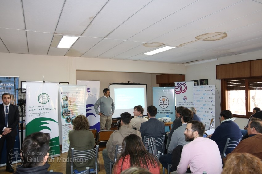 Empresario y emprendedores participaron de la charla sobre tecnologa 