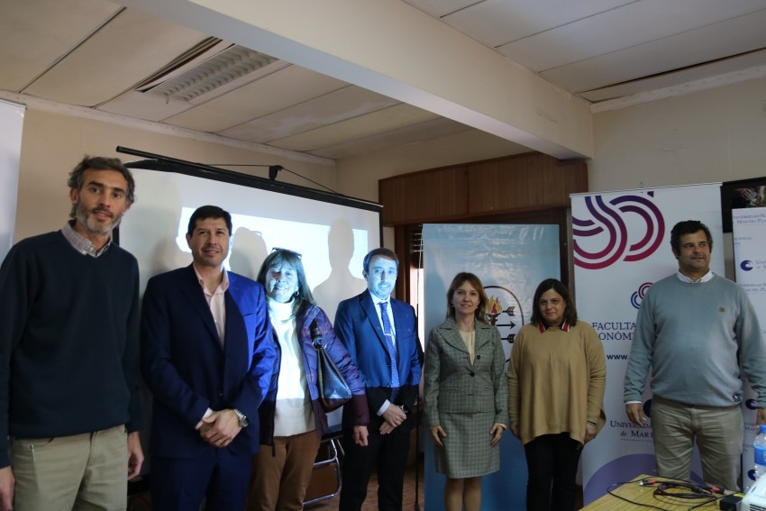 Empresario y emprendedores participaron de la charla sobre tecnologa 