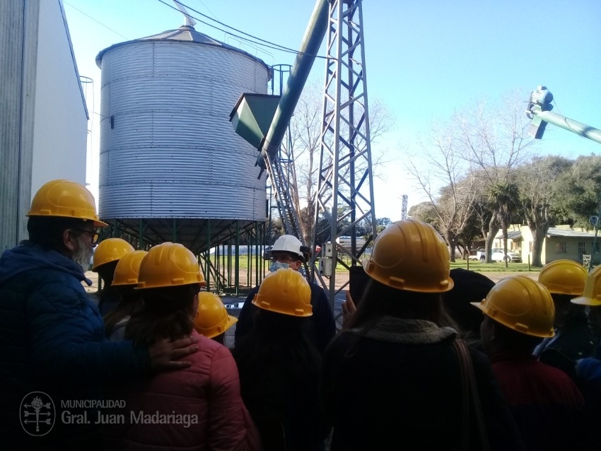 Alumnos recorrieron fbricas que son parte del circuito 