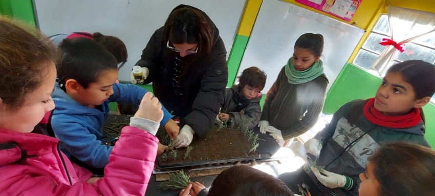Alumnos de los parajes rurales profundizan el trabajo de huertas