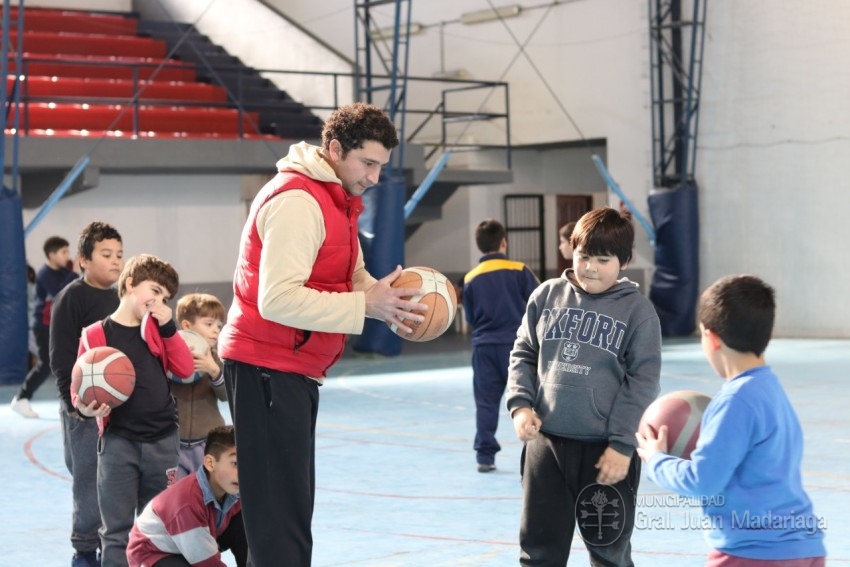 A puro juego y deporte