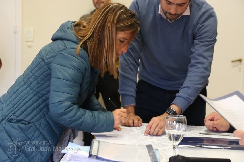 Los beneficiarios de los lotes de la quinta de Rollan firmaron los bol