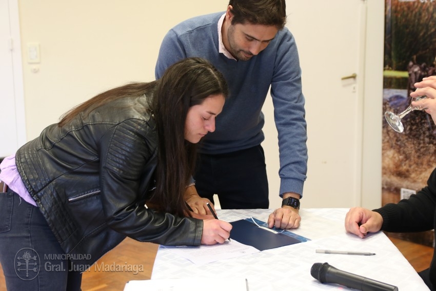 Los beneficiarios de los lotes de la quinta de Rollan firmaron los bol