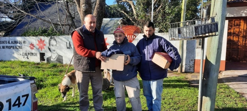 Entregaron indumentaria a empleados de distintas reas