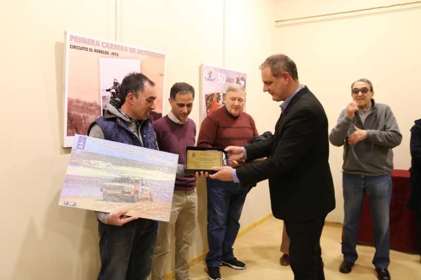 Con un excelente marco de pblico se inaugur la muestra  fotogrfica 