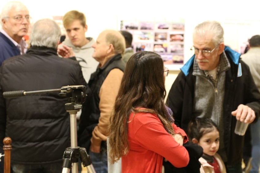 Con un excelente marco de pblico se inaugur la muestra  fotogrfica 