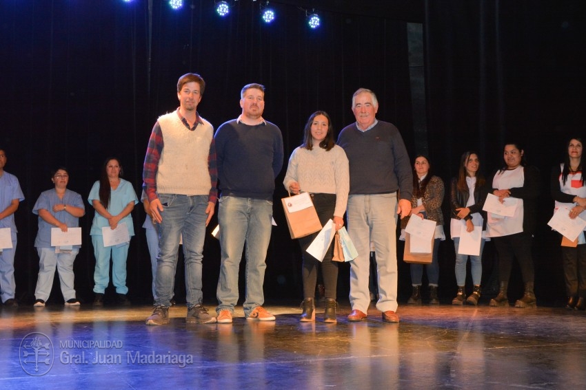 Egresados de distintas carreras terciarias tuvieron su acto de colaci