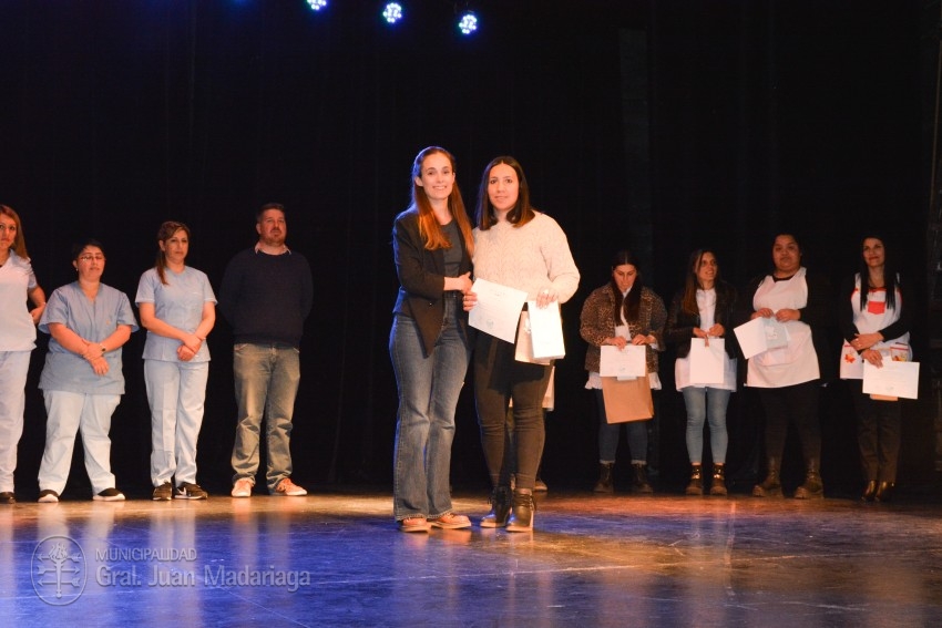 Egresados de distintas carreras terciarias tuvieron su acto de colaci