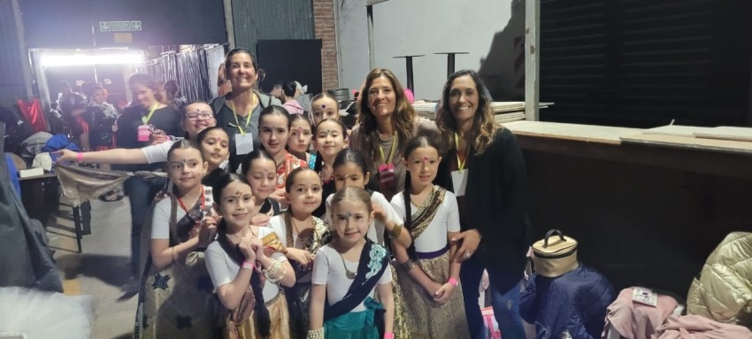 Attitude recibi la Copa CEA  a la mejor Escuela de Danzas en el certa