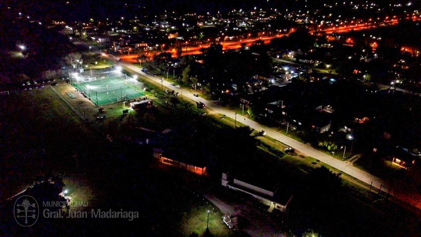 Nuevo alumbrado pblico sobre calle Rivadavia