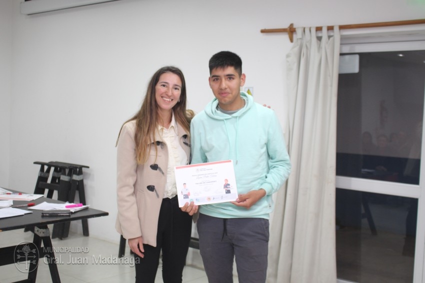 Otorgaron los certificados a 51 madariaguenses que culminaron el curso