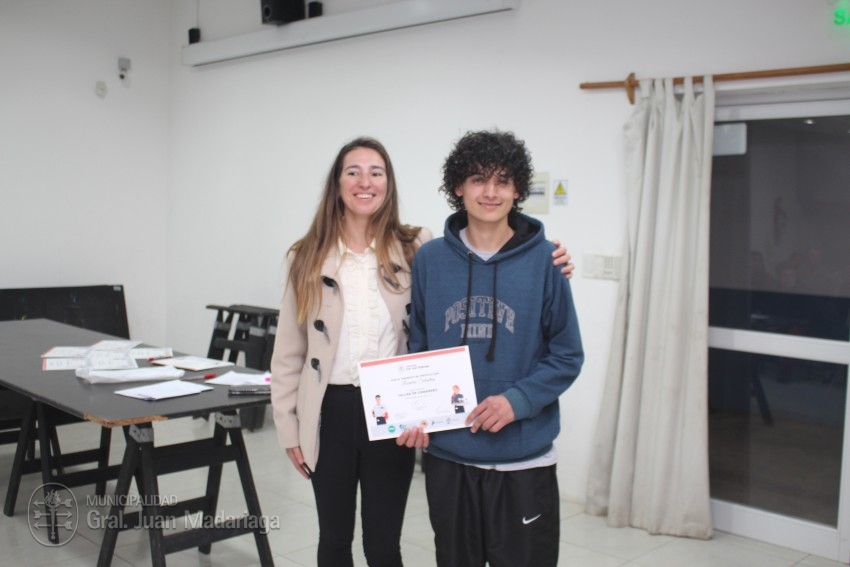 Otorgaron los certificados a 51 madariaguenses que culminaron el curso