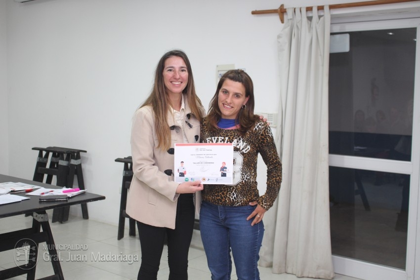 Otorgaron los certificados a 51 madariaguenses que culminaron el curso