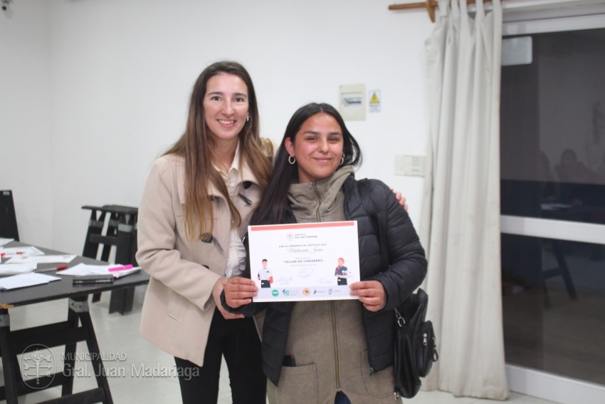 Otorgaron los certificados a 51 madariaguenses que culminaron el curso