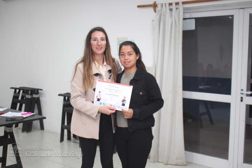 Otorgaron los certificados a 51 madariaguenses que culminaron el curso