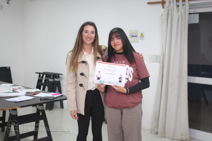 Otorgaron los certificados a 51 madariaguenses que culminaron el curso