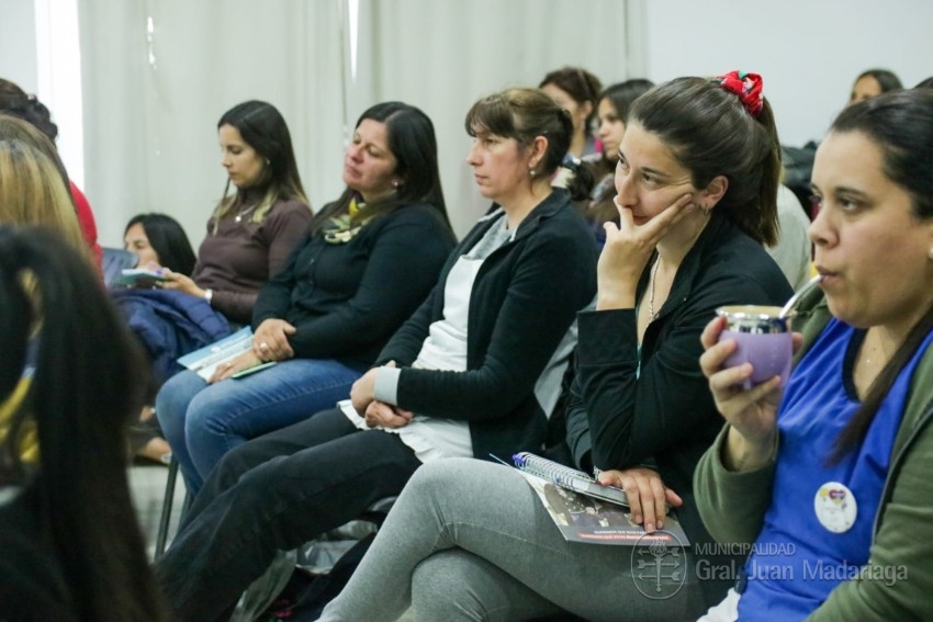 Jos Mara Cirelli disert sobre Autismo