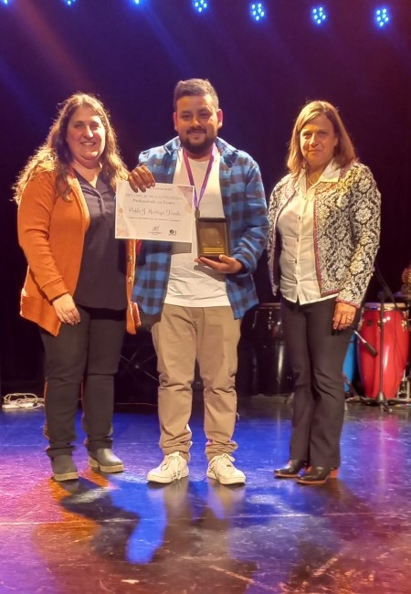 Otorgaron placas de reconocimiento a quienes lograron el mejor promedi