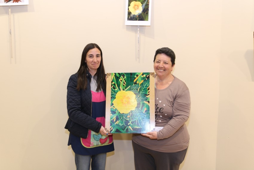 Con la donacin de los cuadros finaliz la muestra de Arte y Fotograf