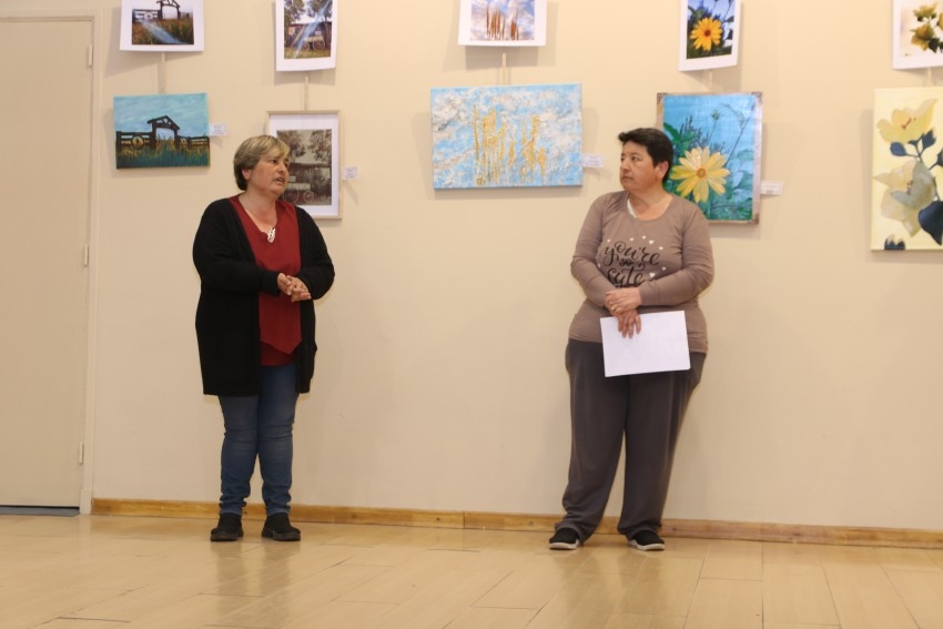 Con la donacin de los cuadros finaliz la muestra de Arte y Fotograf