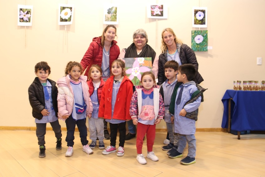 Con la donacin de los cuadros finaliz la muestra de Arte y Fotograf