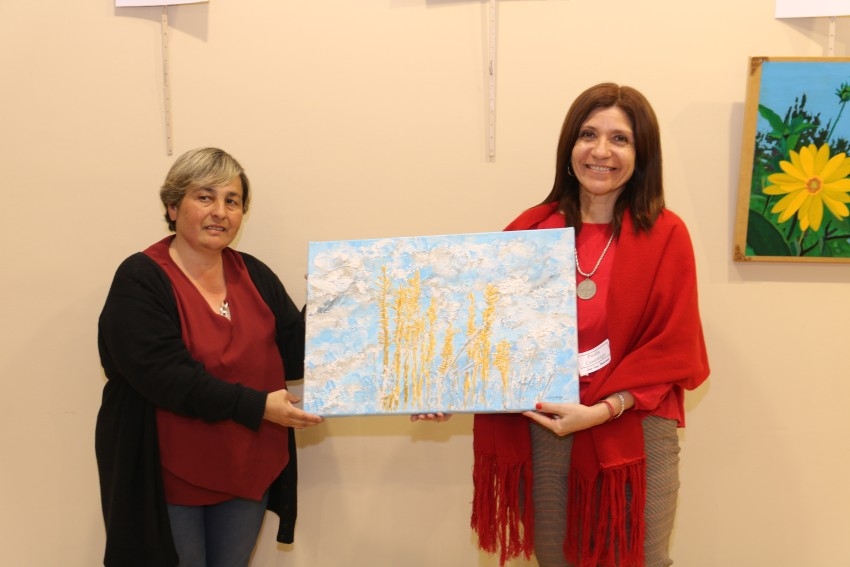Con la donacin de los cuadros finaliz la muestra de Arte y Fotograf