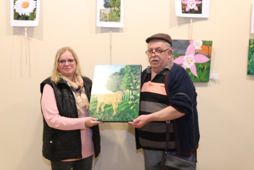 Con la donacin de los cuadros finaliz la muestra de Arte y Fotograf