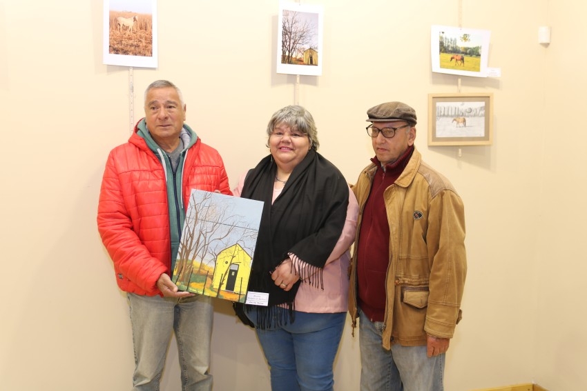 Con la donacin de los cuadros finaliz la muestra de Arte y Fotograf