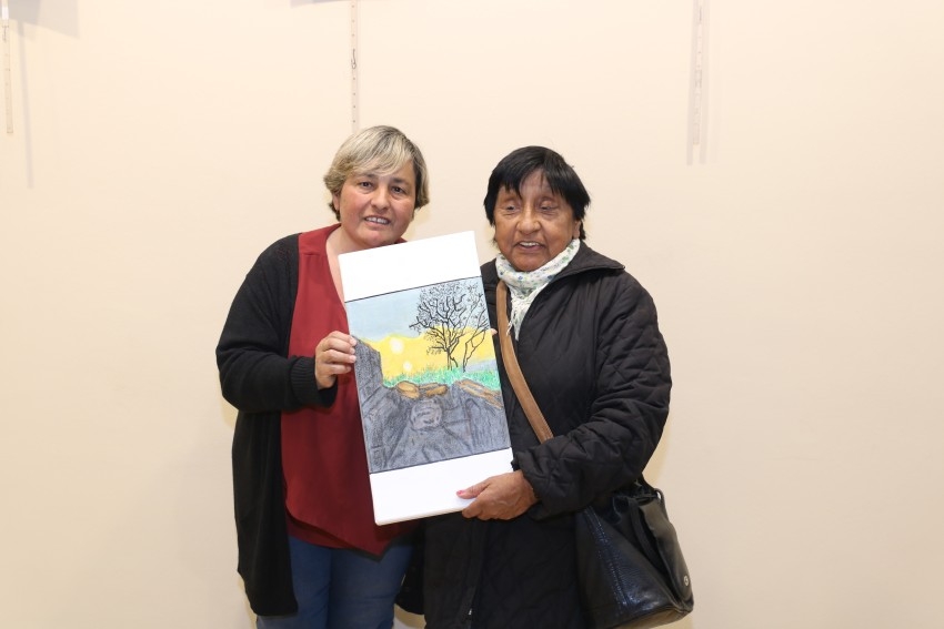 Con la donacin de los cuadros finaliz la muestra de Arte y Fotograf