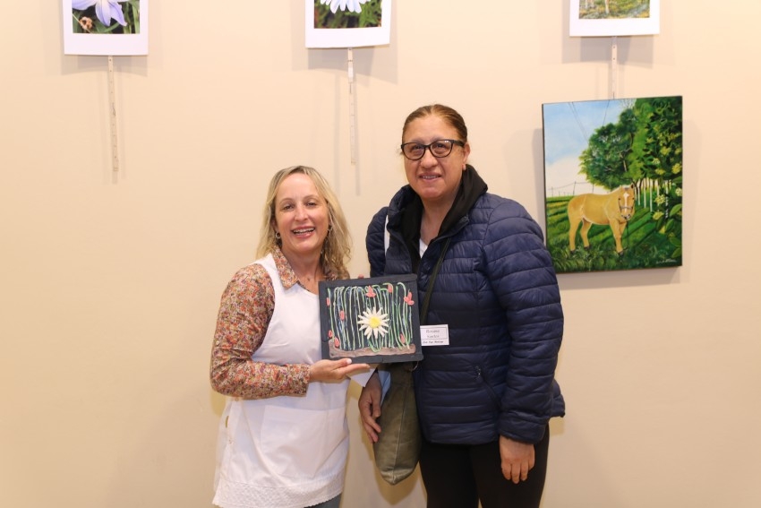 Con la donacin de los cuadros finaliz la muestra de Arte y Fotograf