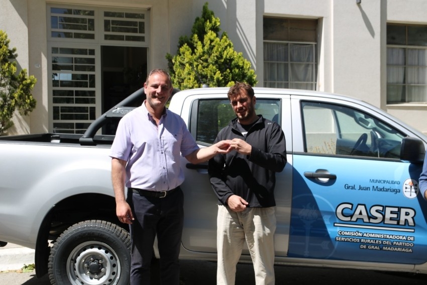El municipio adquiri una camioneta para la CASER